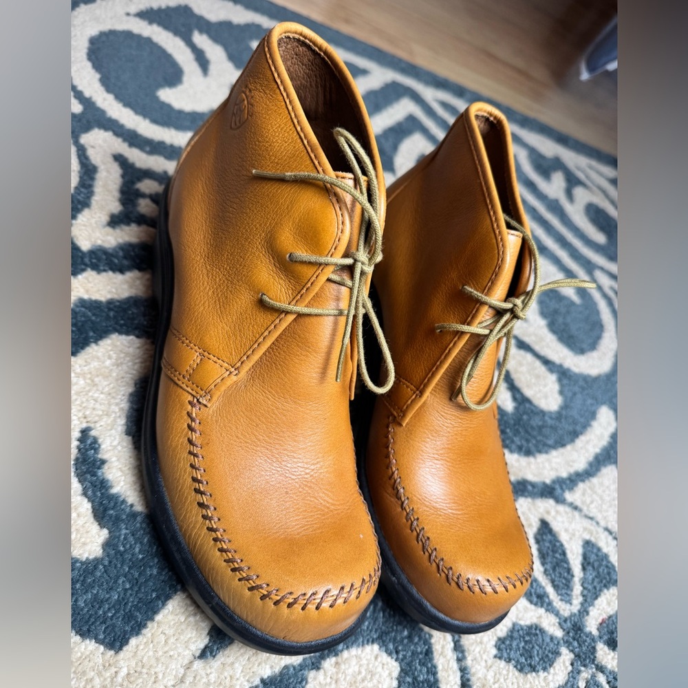 Ariat Leather Chukka Boots
